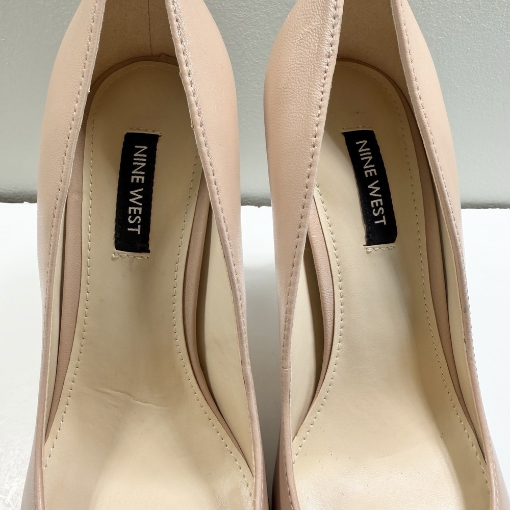 Nine West Women's Nude Leather Pumps 8 Pointed Toe Classic - Picture 6 of 9